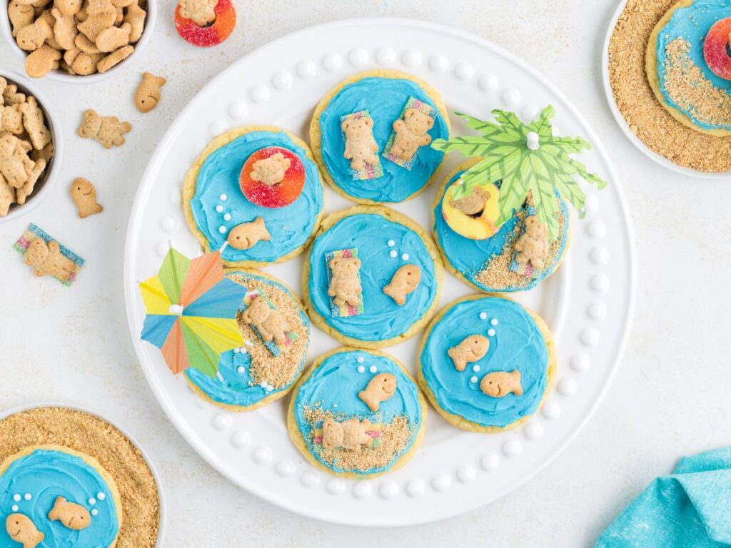 How to make these ocean beach themed cookies with step by step photos.