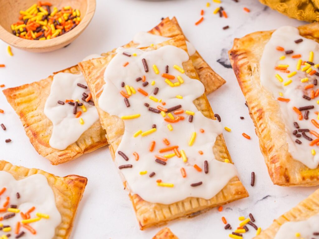 Process photos for how to make this pop tart recipe with pumpkin pie filling.