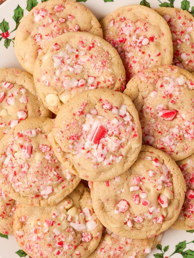 Overhead picture of the peppermint cookies